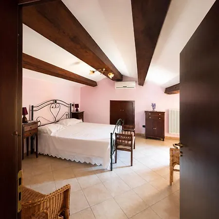 Beb Il Granaio Bed & Breakfast Civita